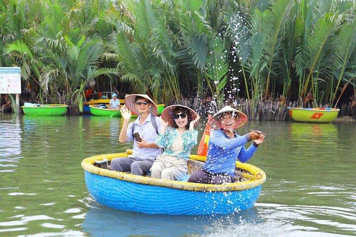 Båttur med kokosnötskorg – ett måste i Hoi An!