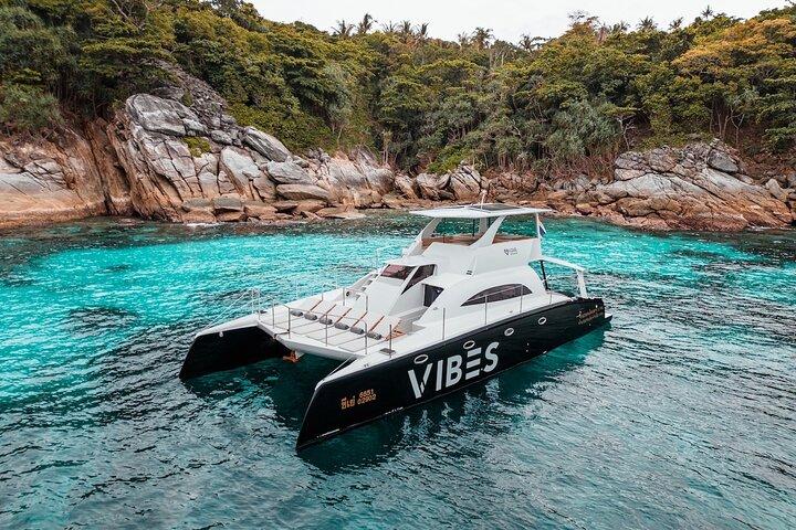 Similan Catamarán Tour Premium en grupo pequeño Phuket/Khao Lak