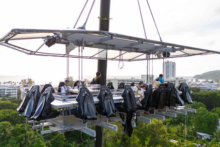 空に浮かぶプーケットディナー 都会の上のユニークなラグジュアリーダイニング