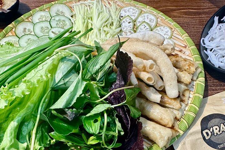 Saigon Walking Food Tour & Hidden Alleys avec des habitants