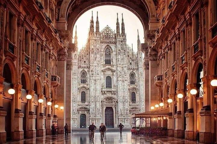 Milan: Duomo Entry with Lift to Rooftop Terraces & Upper Level