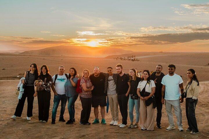 Marrakech: Sunset Agafay Desert com passeio de camelo e show de jantar