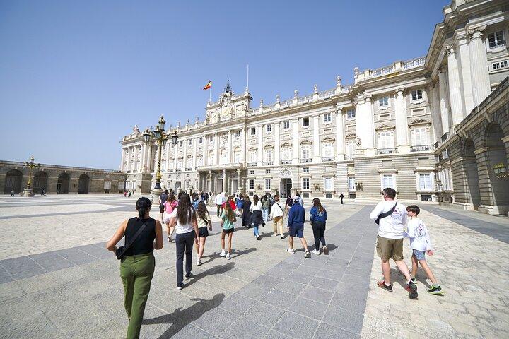 Palacio Real de Madrid y experiencia de tapas con entrada sin colas