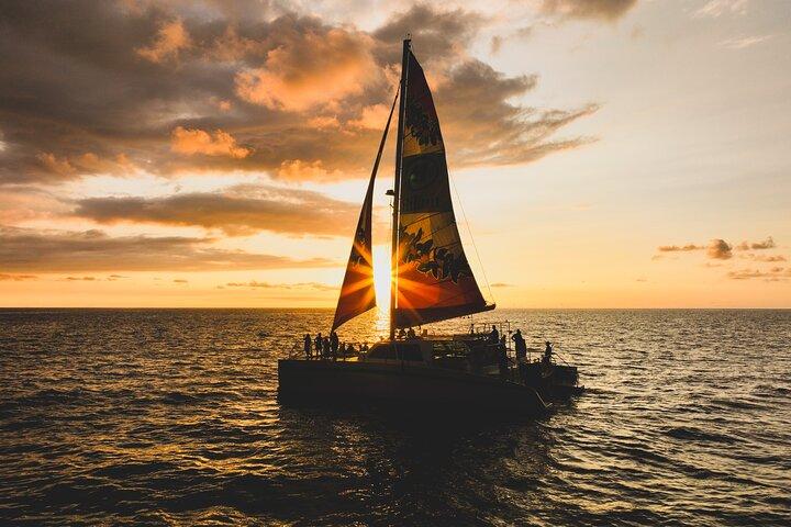 Kona Signature Catamarano Sunset Sail