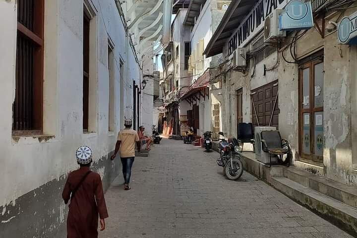Stone Town Walking Tour Explore o coração histórico de Zanzibar