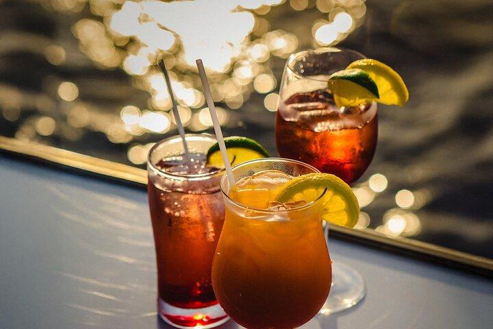 Kingston Sunset Cocktailkryssning