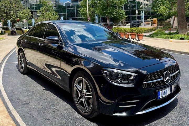Excursión privada de lujo a Delfos desde Atenas en 2026 Mercedes Clase E