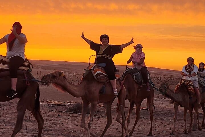 Agafay Desert: Dinner Show with Sunset Camel Ride