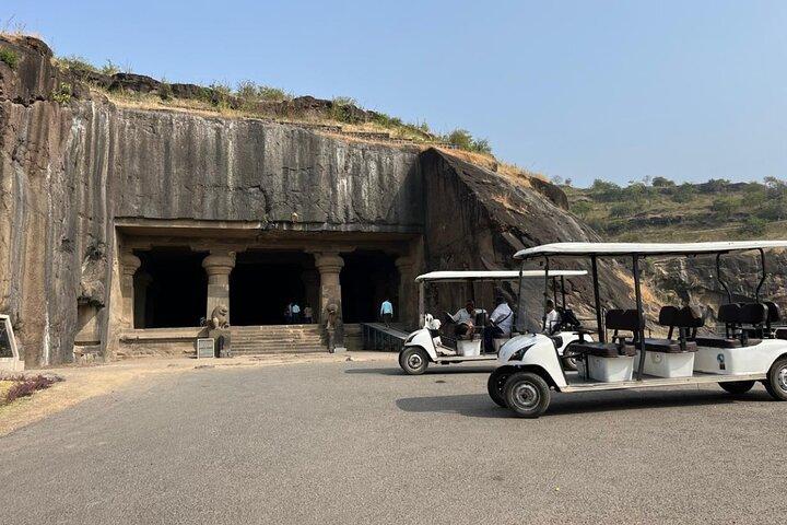 Från Aurangabad till Ajanta Ellora Taxi – Bästa 2-dagars taxitur