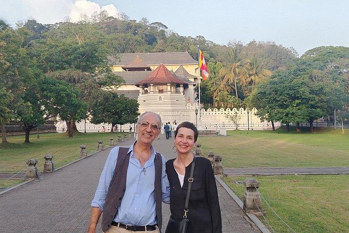 Private & Customizable Kandy City Tour with Local Driver-Guide