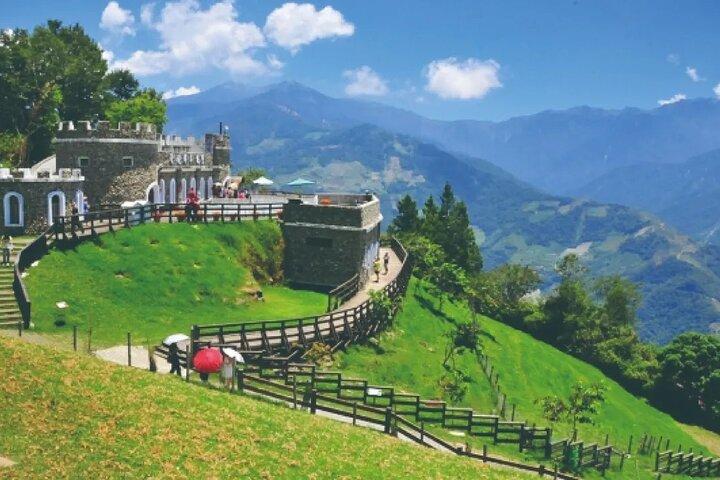 Sun Moon Lake & Cingjing Farm Day Tour da Taichung con crociera