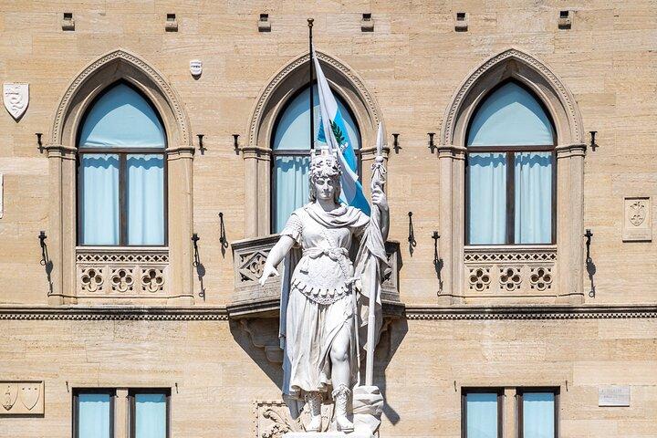 San Marino Self-Guided Walking Tour of the Old Town