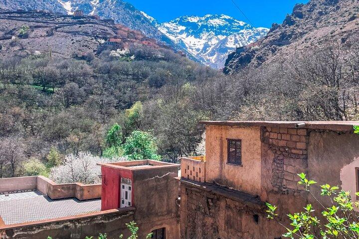Excursion d'une journée dans les montagnes de l'Atlas avec vue panoramique sur le mont Toubkal