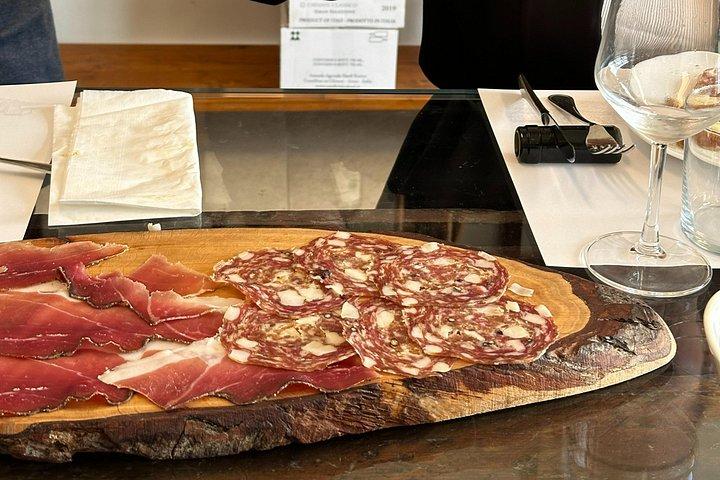 リボルノ港からのプライベートツアーでピサとキャンティを訪問