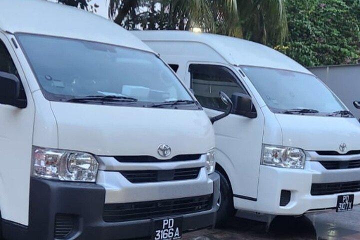 Singapore Privat Transport Minibus 13 Sæder