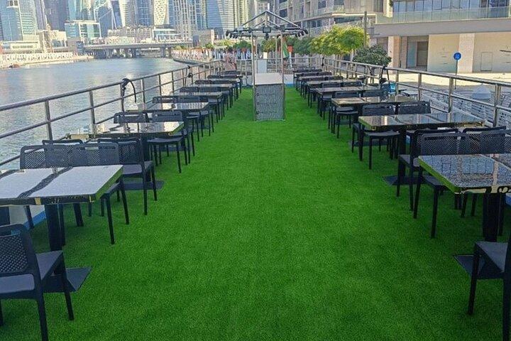 Burj Khalifa Dîner Croisière VIP avec divertissement live
