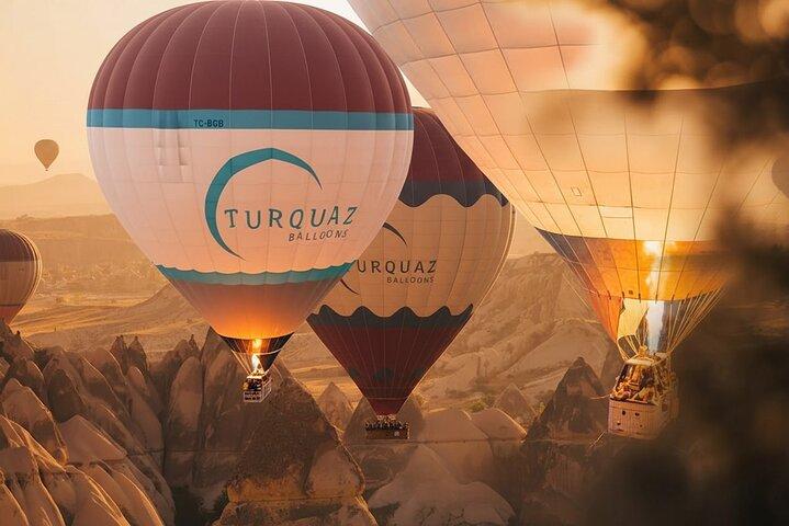 Fuga in Cappadocia: tour di 2 giorni con opzione giro in mongolfiera