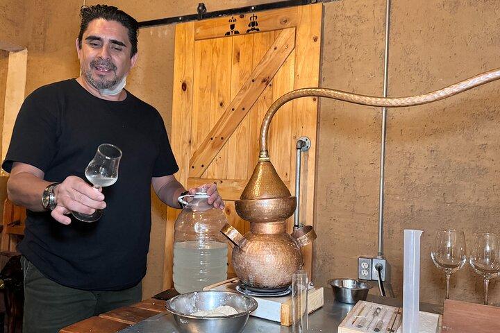 Machen Sie Ihren eigenen Tequila oder Mezcal mit Brennerei und Cocktails