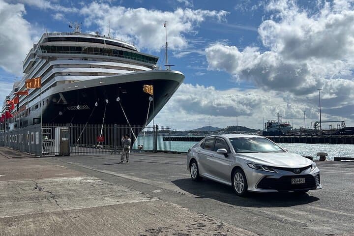 Premium Private Transfer From Auckland City To Auckland Airport