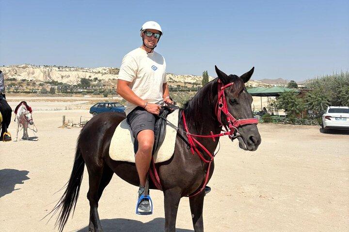 Cappadocia Daytime Horse Riding Tour Vales e trilhas paisagísticos
