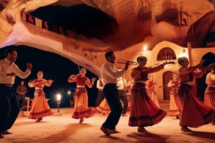 Capadocia Noche turca en el restaurante Cueva con traslado al hotel