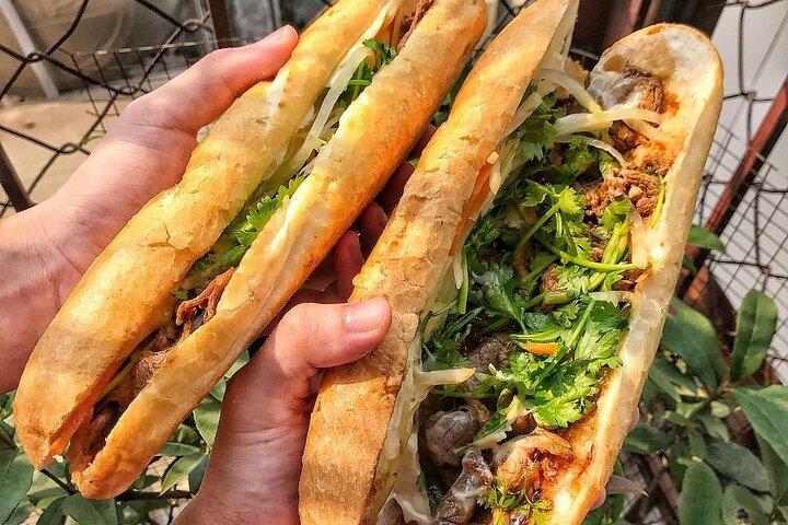 ハノイストリートフードウォーキングツアー地元の味を楽しむ