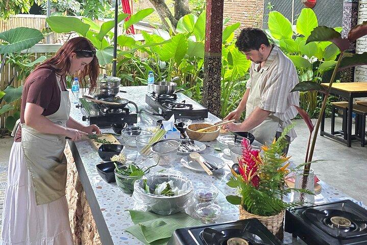 マス・オッパによるロンボク料理教室