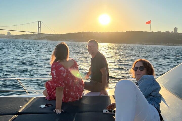Luxury Private Yacht Cruise on Bosphorus Istanbul