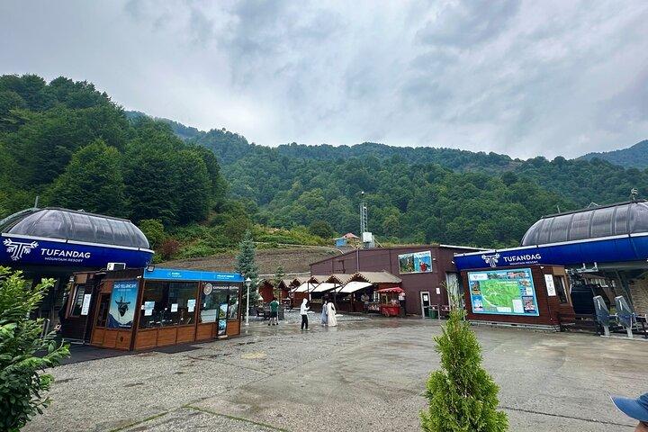 4 nachten privétour door Azerbeidzjan van Kaspische Lichten naar Bergen