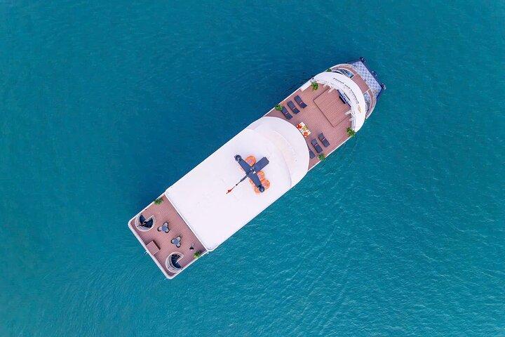 Halong Bay 5 - Star Cruise – Titop Island, Sung Sot Cave & Kayak