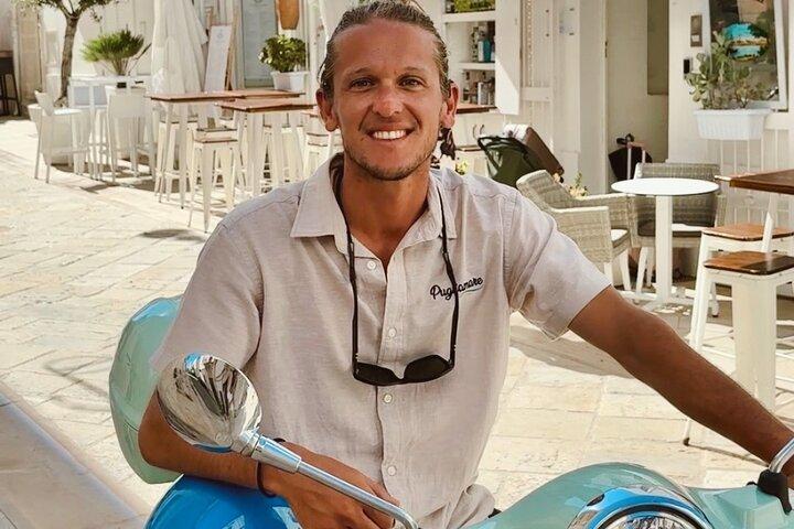 Vespa-tur från Polignano till Savelletri med bläckfisksmörgås