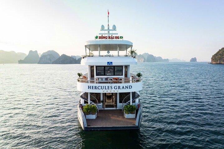 ハロン湾日帰りツアー（ティトップ島、洞窟、カヤック＆ランチ付き）