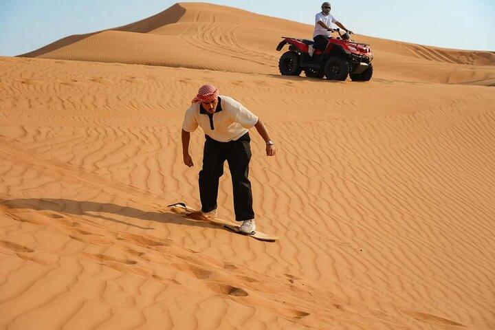 Dubaï : Buggy Dune Bashing, Sand Boarding, Camel Ride & Show