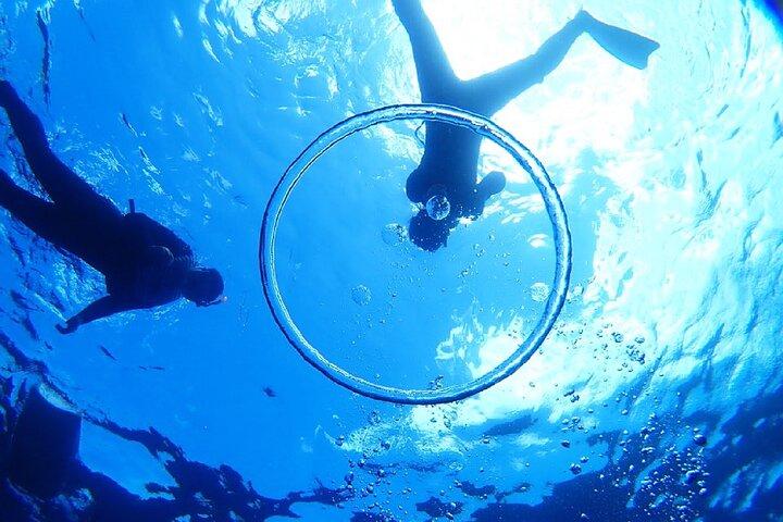 Okinawa Blue Cave Snorkeling Adventure con foto gratis