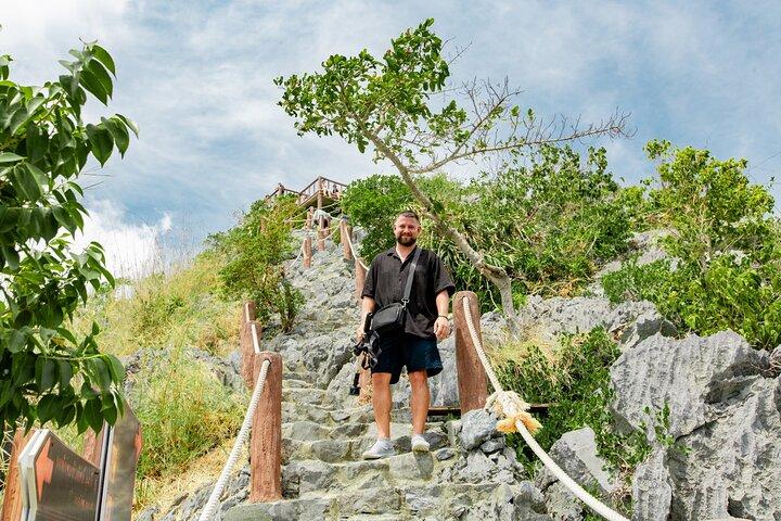 パンガン島からスピードボートでアーントーン国立海洋公園でシュノーケルとカヤック