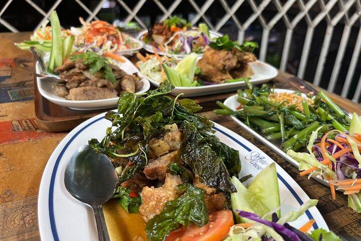バンコクトゥクトゥクナイトツアー（サイアム＆シーロムでの飲食付き）