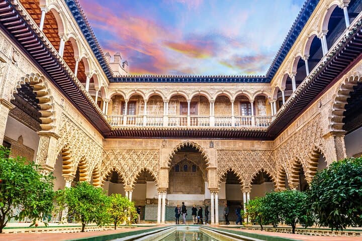 Alhambra and Nasrid Palaces Entry Ticket with Digital Audio Guide