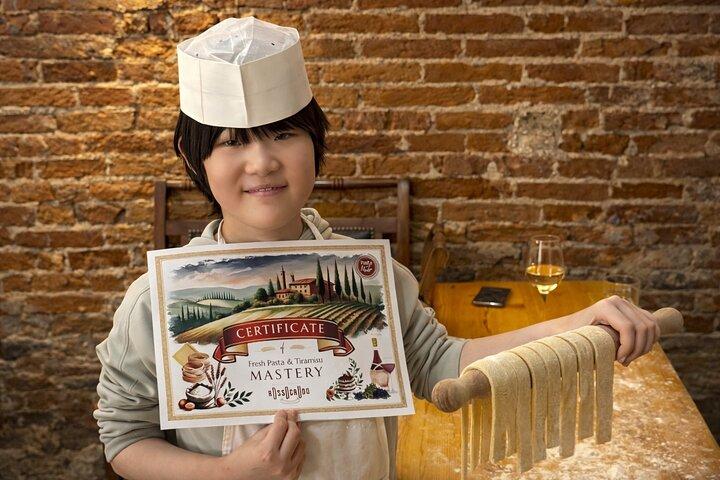 Florencia : Clase de Cocina de Pasta para Familias & Vino y Refrescos