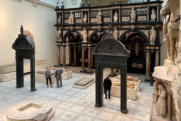 Visita privada ao Victoria and Albert Museum com especialista em arte