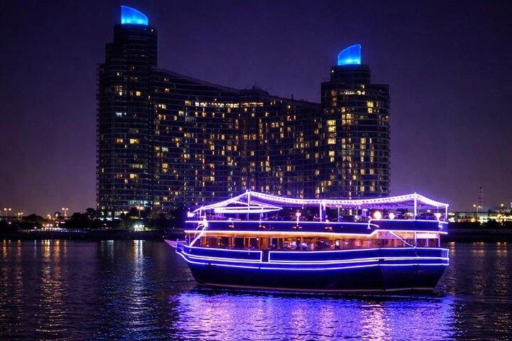 Crucero por Dhow Burj Khalifa Ver Experiencia