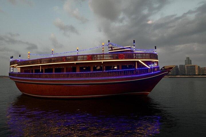 Dhow Cruise Burj Khalifa Erlebnis ansehen