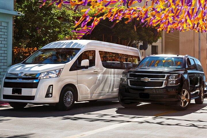 Transporte privado desde el Aeropuerto de Cancún a los hoteles de Playa del Carmen