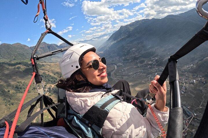 Sapa Highest Paragliding Adventure con pickup & drop-off