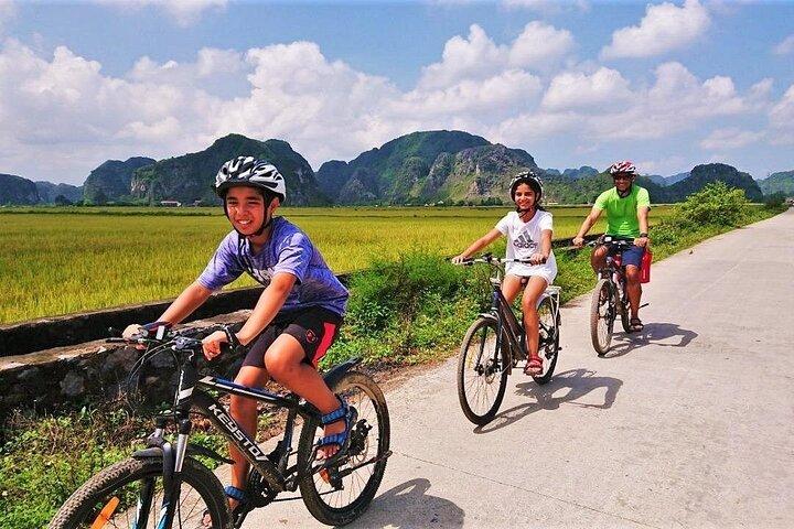 Privat Ninh Binh Day Tour Bich Dong Tam Coc Mua Cave och cykling