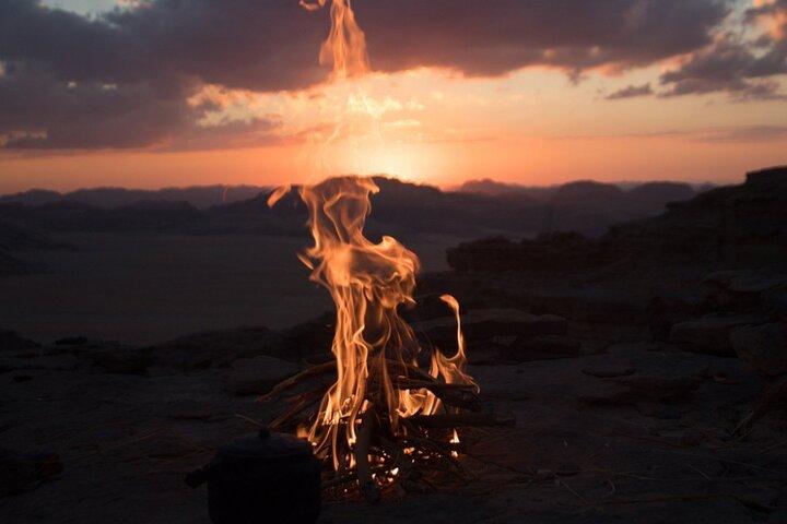 4 giorni Wadi Rum Light Trek e Wild Camp Adventure