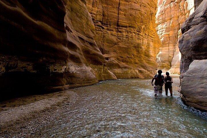 Wadi Mujib Siq Trail Excursão de um dia de Amã para Water Canyon Hike