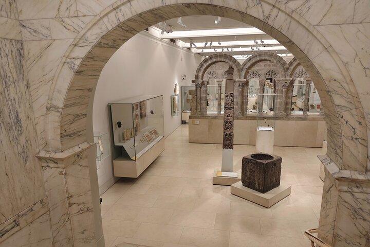 Visita privada ao Victoria and Albert Museum com especialista em arte
