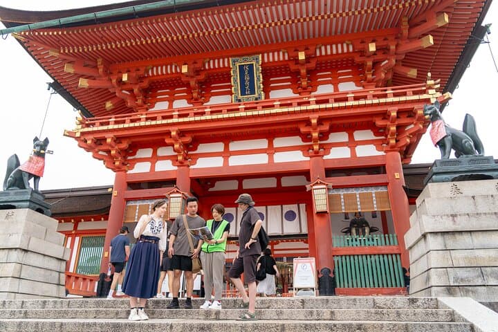 Kyoto Fushimi Inari Taisha Shrine Guide Tour & Kagura Performance
