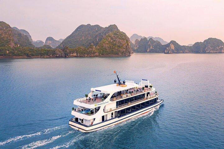 Halong Bay Day Tour Diamond Era Cruise (Indiano Set Menu Opcional)