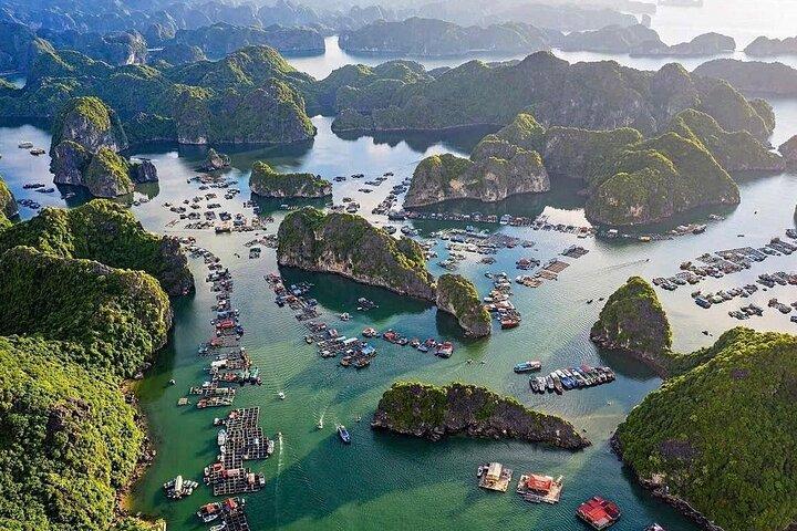 Exklusive private Kanutour Halong und Lan Ha Bay in 4 Stunden